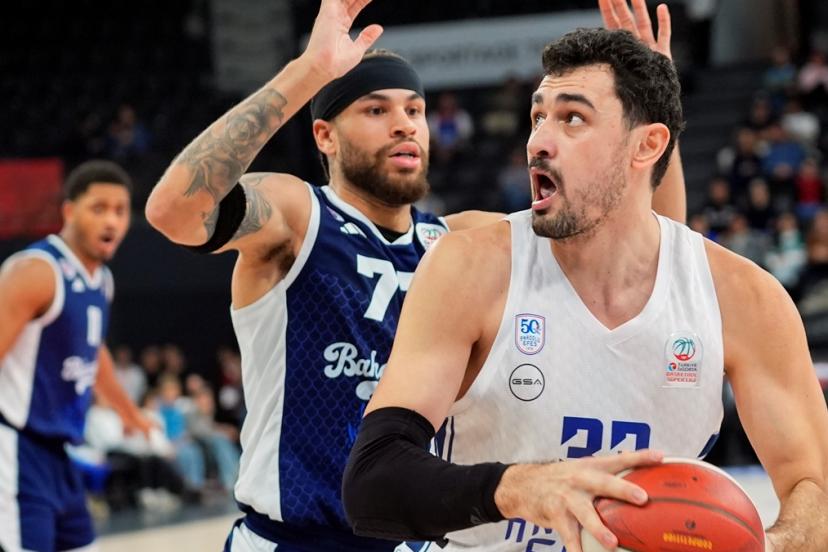 Anadolu Efes'te Erkan Yılmaz, 3 hafta yok