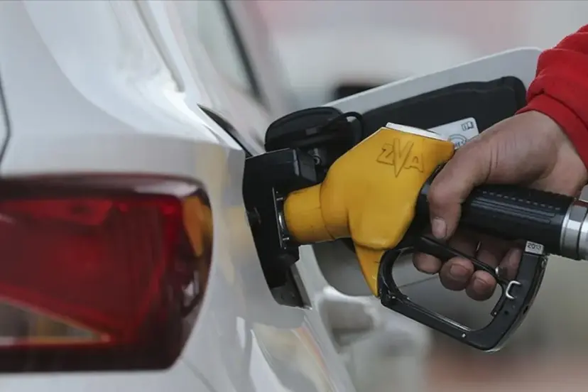 Benzin ve motorine indirim geliyor! Akaryakıt fiyatları ne kadar oldu?
