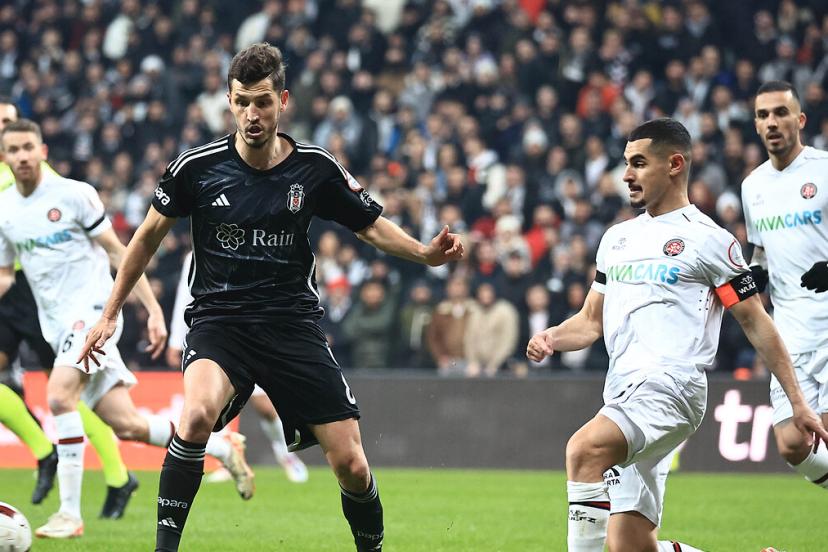 Beşiktaş ile Fatih Karagümrük Süper Lig'de 17. randevuda