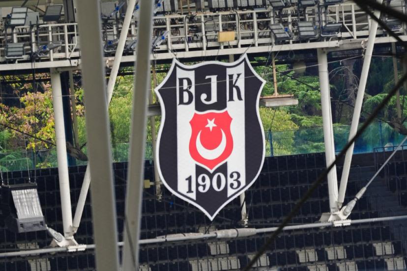 Beşiktaş: Taraftarlarımızdan özür diliyoruz