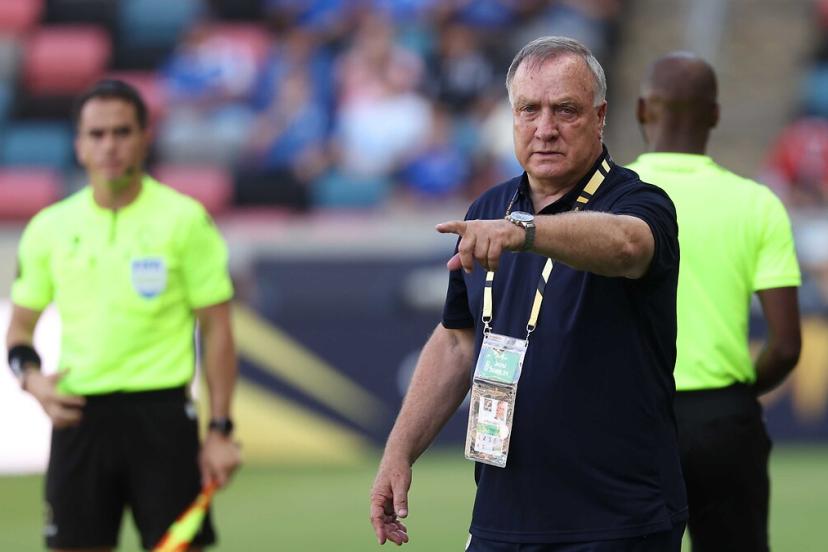 Beşiktaş'a mı geliyor? Dick Advocaat için açıklama