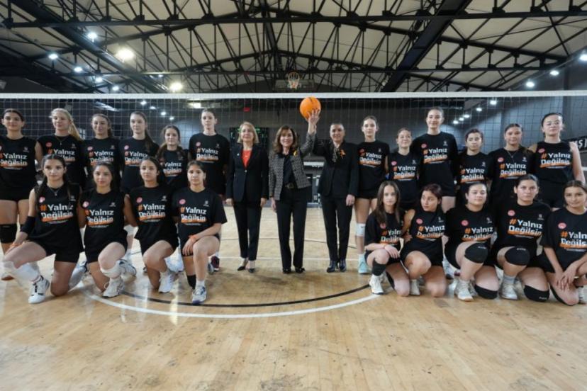 Beşiktaş'tan Kadına Yönelik Şiddete Karşı Uluslararası Mücadele Günü etkinliği!