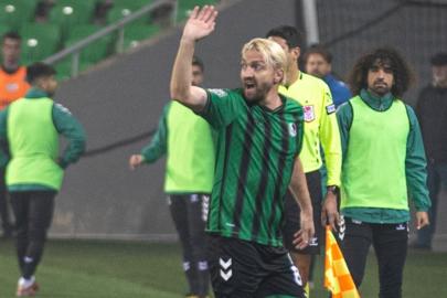 Caner Erkin, Sakaryaspor'daki 8. maçında 3. kırmızı kartını gördü