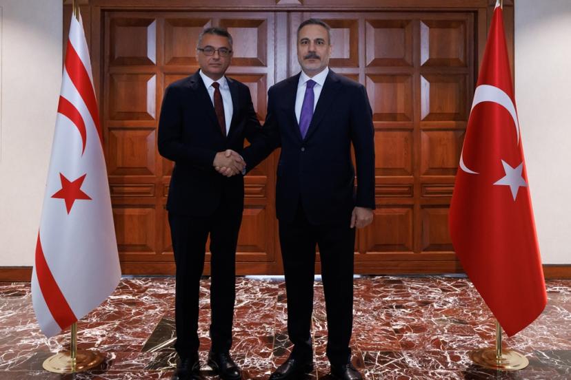 Dışişleri Bakanı Hakan Fidan, KKTC Cumhurbaşkanı ile görüştü