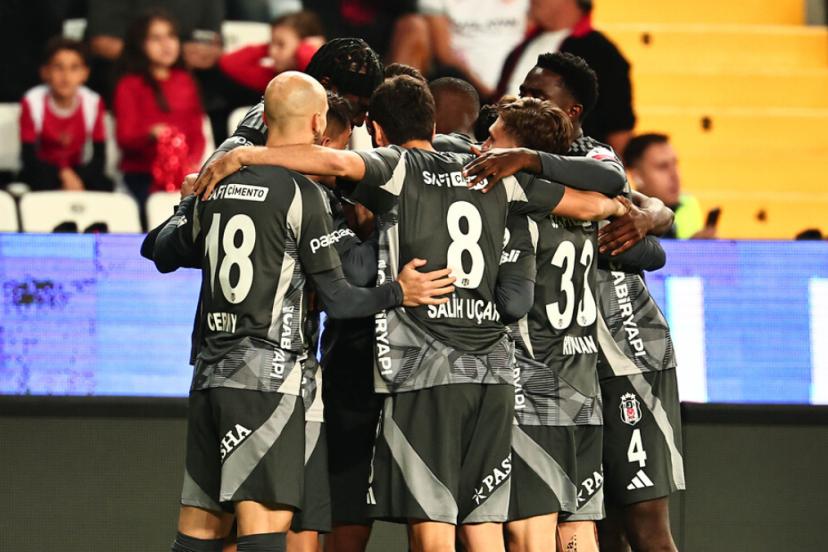 Fatih Karagümrük - Beşiktaş - CANLI SKOR