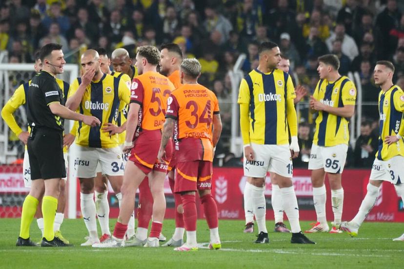 Fenerbahçe - Galatasaray derbisinde 15 futbolcu ilk heyecanını yaşayacak
