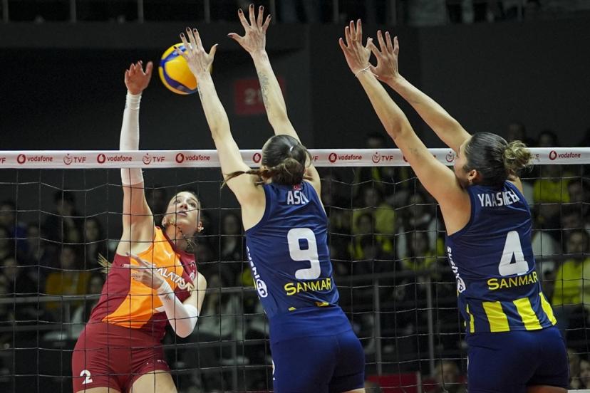 Fenerbahçe, nefes kesen derbide Galatasaray'ı mağlup etti