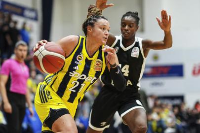 Fenerbahçe Opet, derbide Beşiktaş BOA’yı farklı mağlup etti