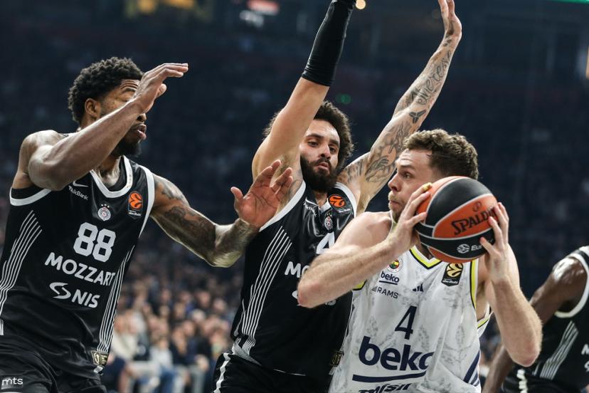 Fenerbahçe, Partizan'ı devirdi