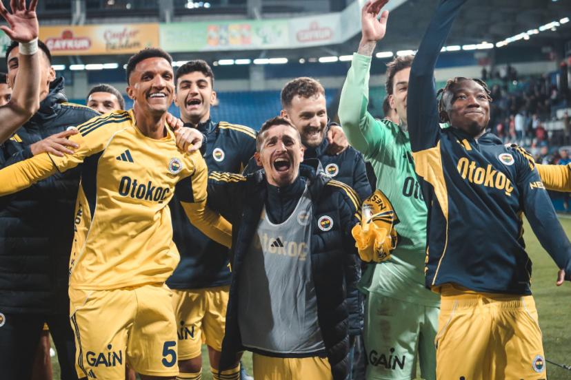 Fenerbahçe son 2 deplasmanda 2-0 geriden gelerek galip geldi