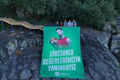 Giresun Adası'nda, Alperen Şengün'e onur posteri!