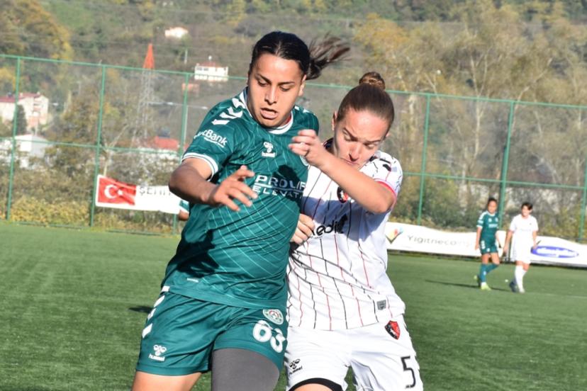 Giresun Sanayispor'a Ünye Kadın SK karşısında tek gol yetti
