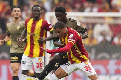 Göztepe - Kocaelispor maçında gol sesi yok