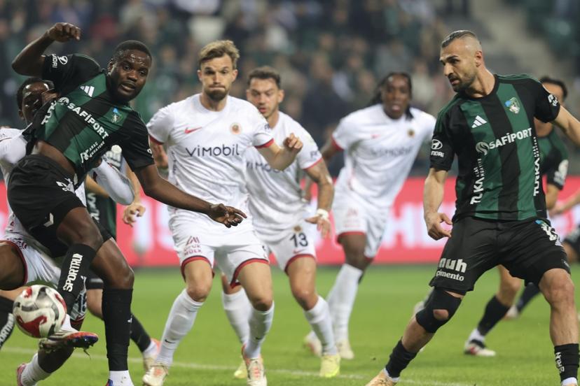 Kocaelispor evinde Gençlerbirliği'ni tek golle geçti