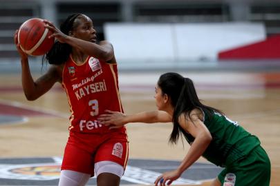 Nesibe Aydın, Melikgazi Kayseri Basketbol'a şans tanımadı