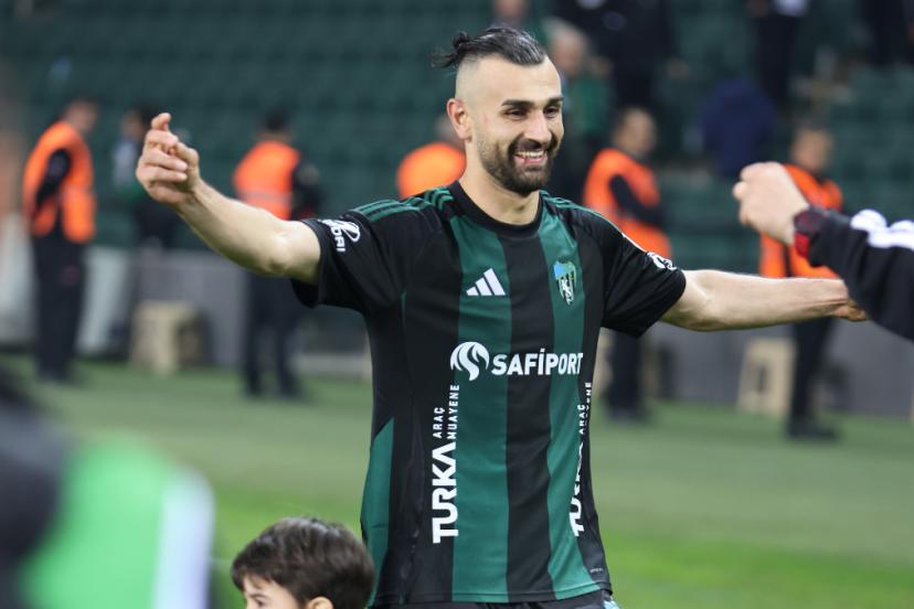 Serdar Dursun üç puanı göbek atarak kutladı