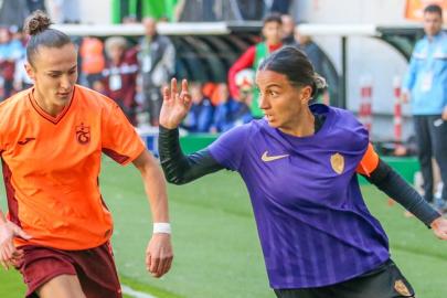 Trabzonspor, Amed Sportif Faaliyetler'i iki golle geçti