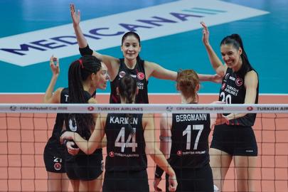 Türk Hava Yolları, Avarca de Menorca'yı devirdi