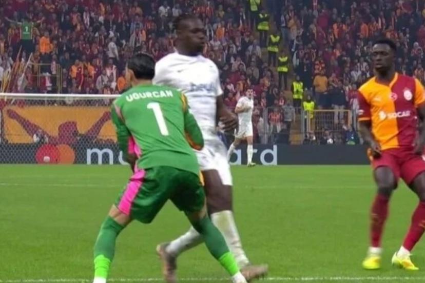 Union Saint-Gilloise maçında Galatasaray'dan kırmızı kart tepkisi!