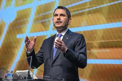 Atık malzemeleri enstürmana dönüştürdü! Bakan Kurum Emrah öğretmenin görüntülerini paylaştı