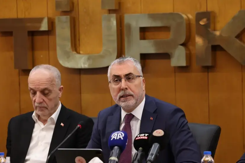 Bakan Işıkhan'dan asgari ücret için yeni teklif! Ara formül için çalışmalar başladı