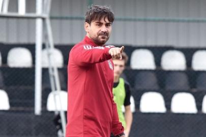 Beşiktaş'ta Veli Kavlak ile yollar ayrıldı