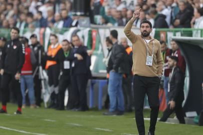 Burhan Eşer: Deplasmandan artık üç puanla dönmemiz gerekiyor