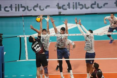 Bursa Büyükşehir Belediyespor, İstanbul Gençlik'i rahat yendi