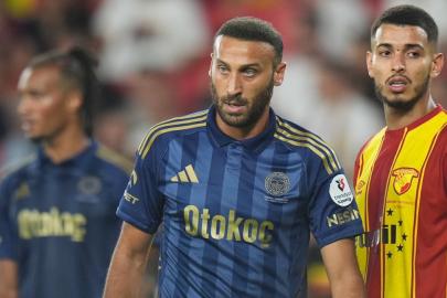 Cenk Tosun'dan geleceğiyle ilgili açıklama geldi