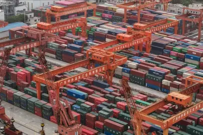 Çin'in ticaret fazlası ilk kez 1 trilyon doları aştı