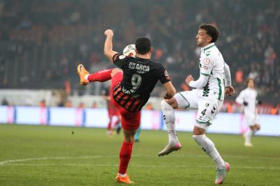 Çorum FK, Sakaryaspor'u yendi