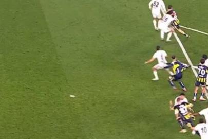 Derbide penaltı kararı çıktı! Fenerbahçe golü buldu