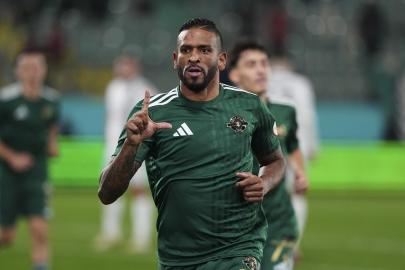 Esenler Erokspor, Sakaryaspor'a 4 attı