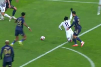 Eski hakemler, Eyüpspor-Fenerbahçe maçının tartışmalı pozisyonlarını yorumladı