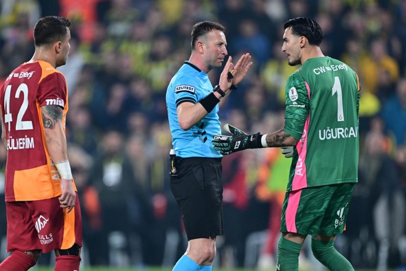 Fenerbahçe–Galatasaray derbisi dünya basınında