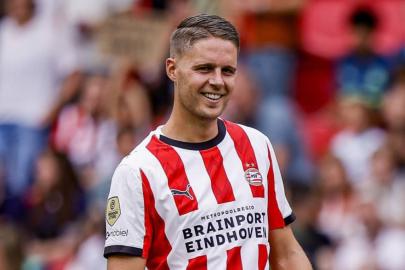 Fenerbahçe, Joey Veerman transferini bitirdi