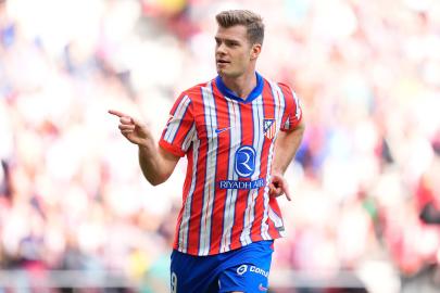 Fenerbahçe'de ilk hedef Sörloth: Simeone oyuncu hakkında konuştu