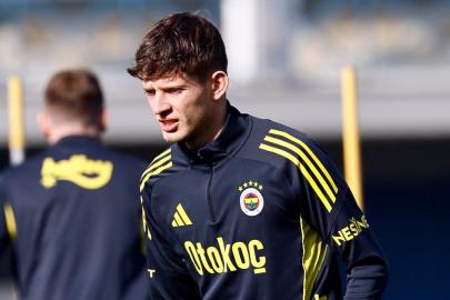 Fenerbahçe'de Sebastian Szymanski gelişmesi