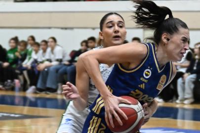 Fenerbahçe'den Nesibe Aydın'a 30 sayılık fark!