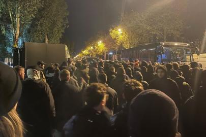 Fransa'da skandal olay: Taraftarlar futbolculara saldırdı