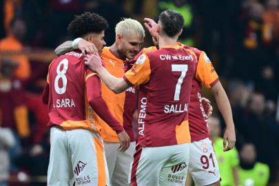 Galatasaray ligin ilk yarısını lider bitirdi: Fenerbahçe'nin bileği bükülmedi