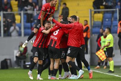 Gençlerbirliği, Karagümrük karşısında 3 puanı 3 golle aldı