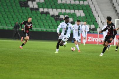 Gençlerbirliği, Sakaryaspor deplasmanında galip