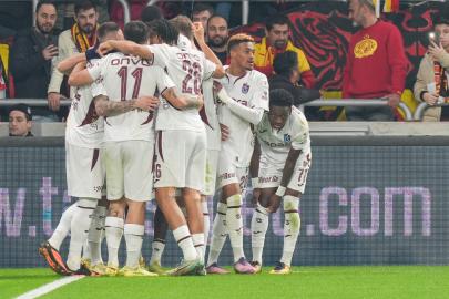 Göztepe deplasmanında iki gollü galibiyet: Trabzonspor ligde ikinciliğe yükseldi