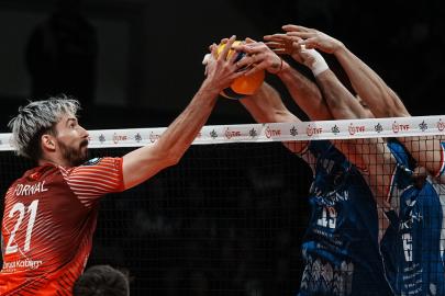 Halkbank, Ziraat Bankkart'a set vermedi