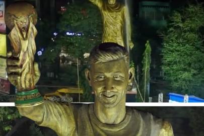 Hindistan'da Lionel Messi için 21 metrelik dev heykel yapıldı