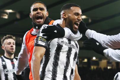 İskoçya Lig Kupası'nı Celtic'i yenen St. Mirren kazandı