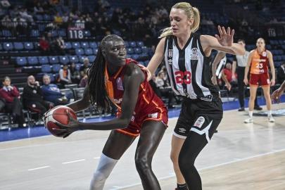 Kadınlar basketbol derbisinde kazanan Galatasaray