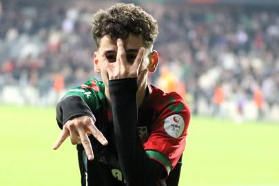 Karşıyakalı Adem Yeşilyurt'a yoğun ilgi