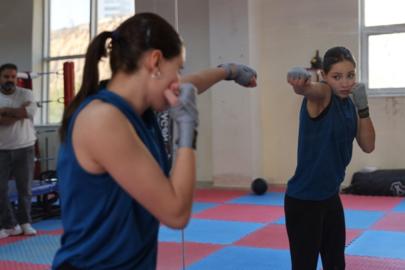 Mardin'de babasının ısrarıyla ringe çıktı, Türkiye Şampiyonu oldu